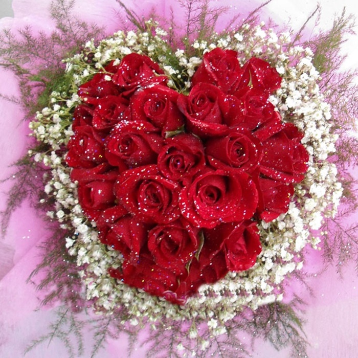 Những bó hoa hồng hình trái tim tặng 20-10 cho bạn gái 4