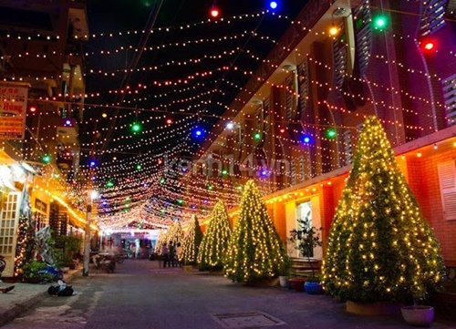 Giáng sinh đẹp thơ mộng tại Sài Gòn nơi đến không thể bỏ qua khi đi du lịch mùa đông 5