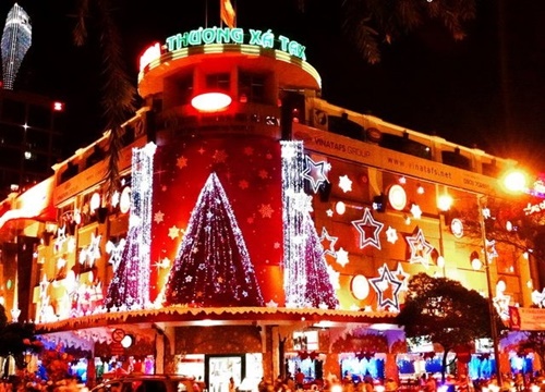 Hình ảnh giáng sinh đẹp tại thành phố Hồ Chí minh cùng những ánh đèn lung linh rạng ngời 19