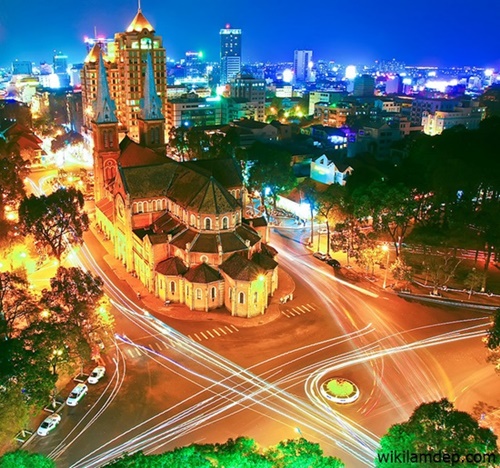 Hình ảnh giáng sinh đẹp tại thành phố Hồ Chí minh cùng những ánh đèn lung linh rạng ngời 4