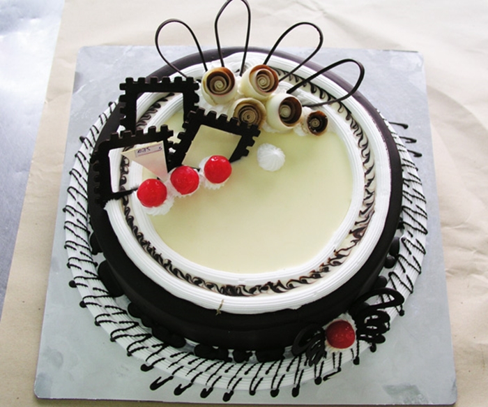 Những hình ảnh bánh sinh nhật hương vị socola dễ thương và vô cùng ấn tượng 6