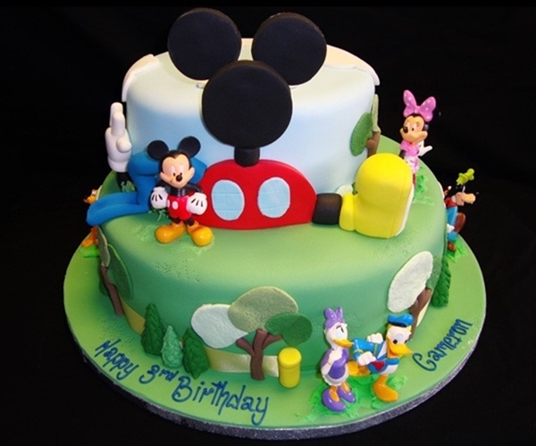 Những hình ảnh bánh sinh nhật theo hình con chuột vô cùng tinh nghịch nhé 2