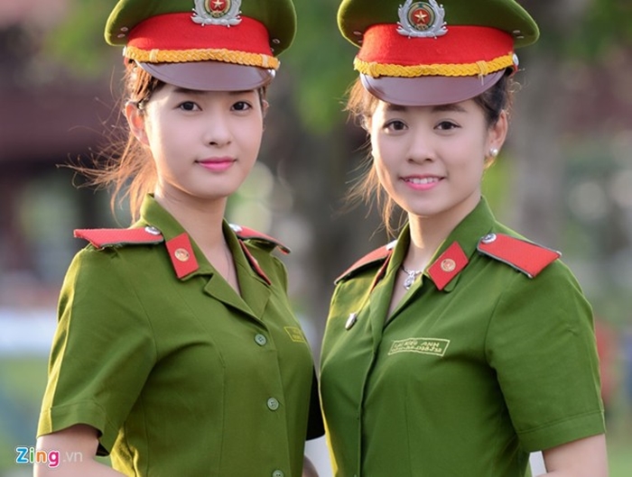 Những hình ảnh girl xinh đáng yêu và duyên dáng trong bộ quân phục 11