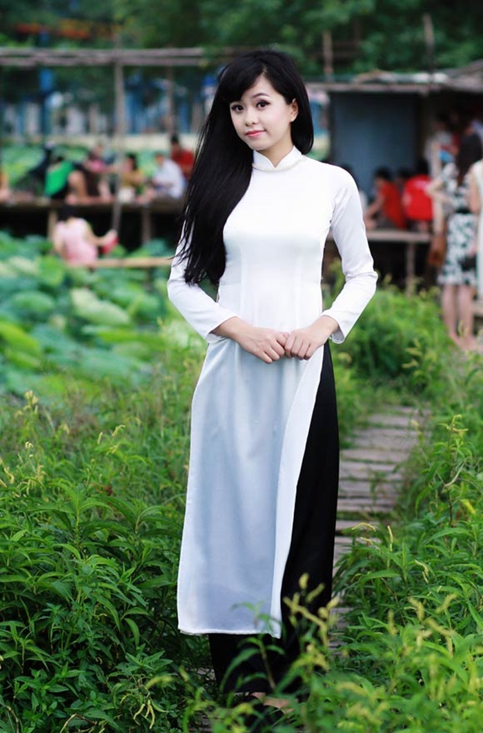Bộ sưu tập hình ảnh girl xinh duyên dáng với chiếc áo dài truyền thống Việt Nam 1