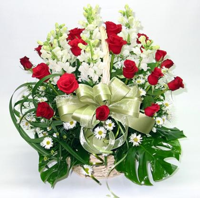 Những giỏ hoa hồng đẹp nhất dành tặng các bạn gái trong ngày lễ 20-10 3
