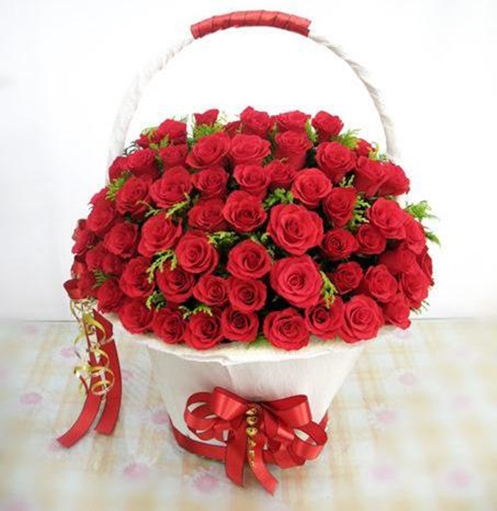 Những giỏ hoa hồng tình yêu dễ thương và xinh xắn dành tặng 20-10 6