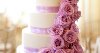 Những hình ảnh bánh kem cưới tuyệt đẹp và vô cùng lãng mạn với tông màu tím 12