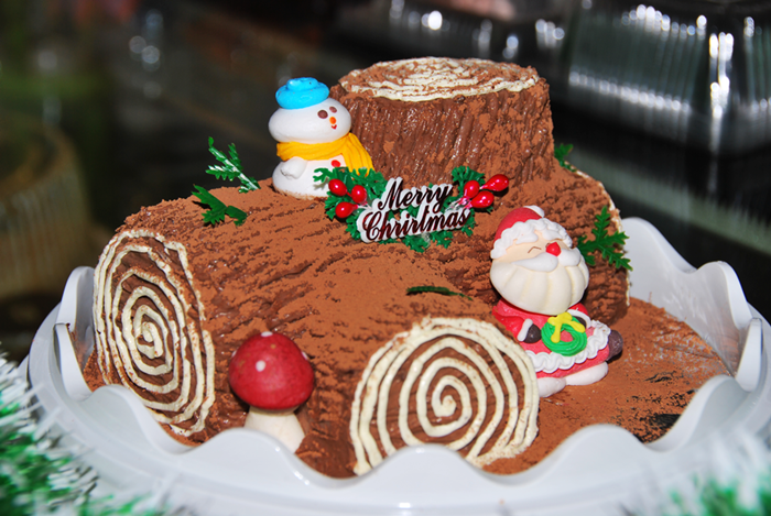 Những hình ảnh bánh kem hình khúc gỗ ấn tượng cho ngày Giáng Sinh 7