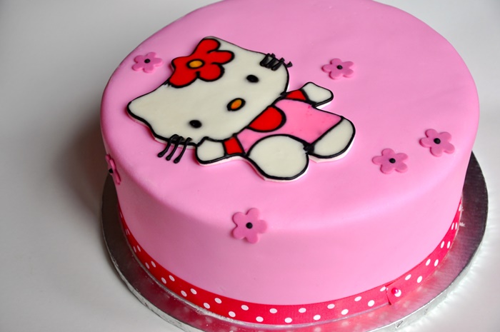 Những hình ảnh bánh sinh nhật hình Mèo Kitty dễ thương đáng yêu nhất 2