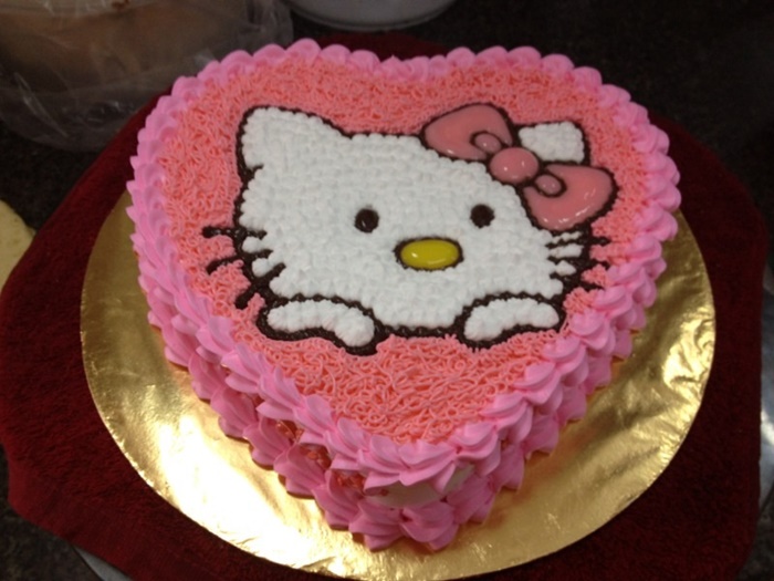 Những hình ảnh bánh sinh nhật hình Mèo Kitty dễ thương đáng yêu nhất 7
