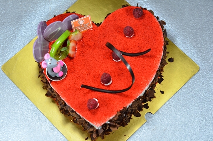 Những hình ảnh bánh sinh nhật hình trái tim lãng mạn và đáng yêu vô cùng 6