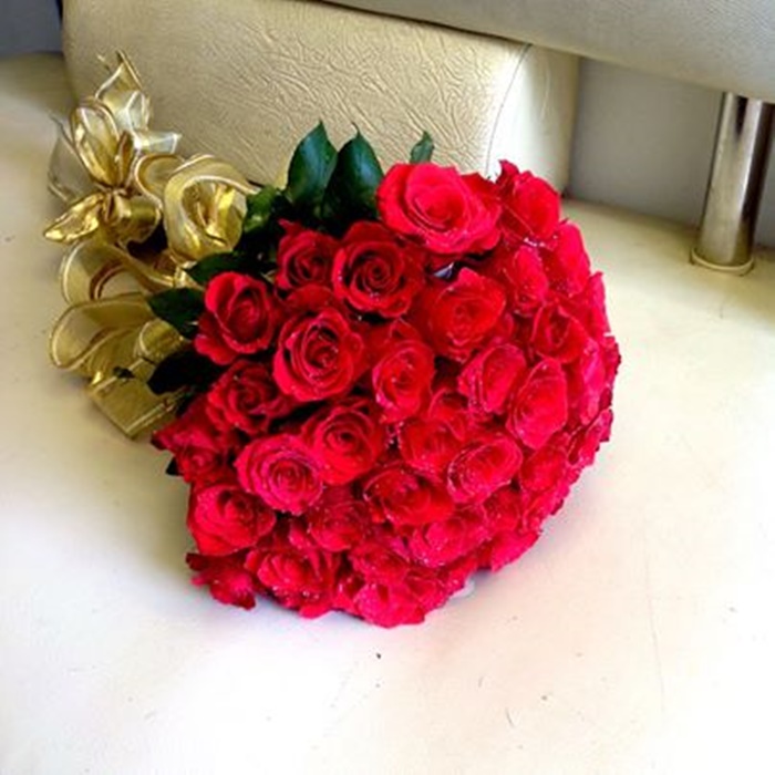 Những hình ảnh hoa hồng đỏ tặng 20-10 lãng mạn và vô cùng thơ mộng 9