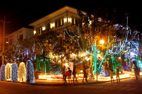 Giáng sinh đẹp thơ mộng tại Sài Gòn nơi đến không thể bỏ qua khi đi du lịch mùa đông 2