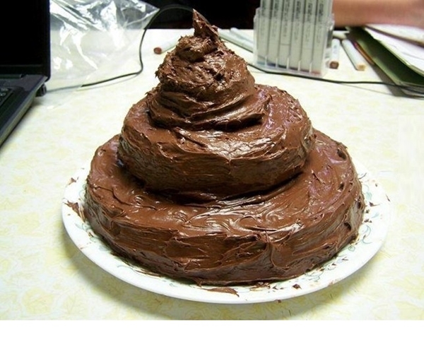 Những hình ảnh bánh kem sinh nhật chế bựa hài hước dùng để troll bạn bè 5
