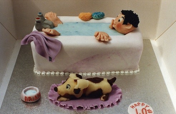 Những hình ảnh bánh kem sinh nhật chế bựa hài hước dùng để troll bạn bè 8
