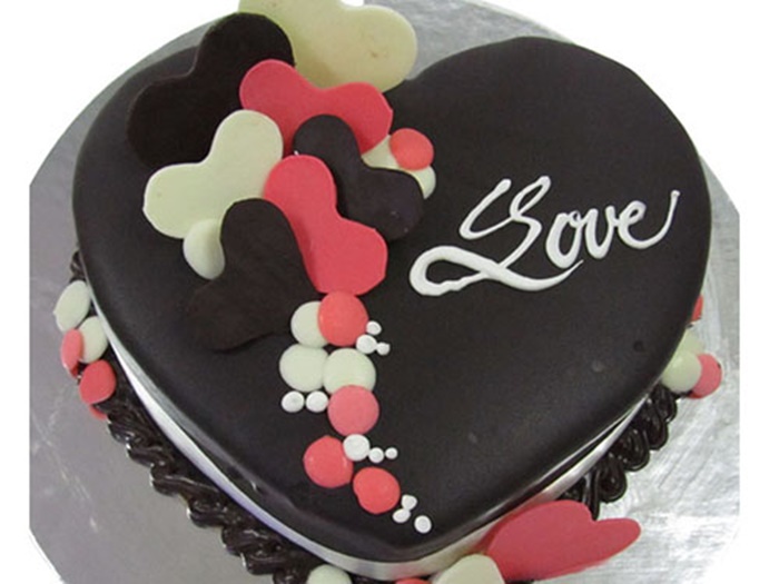 Những hình ảnh bánh sinh nhật hình trái tim tặng người yêu tuyệt đẹp 3
