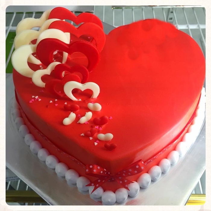 Những hình ảnh bánh sinh nhật hình trái tim tặng người yêu tuyệt đẹp 7