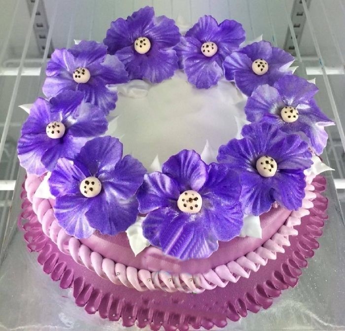 Những hình ảnh bánh sinh nhật với màu tím lãng mạn sẽ là sự lựa chọn tuyệt vời 10