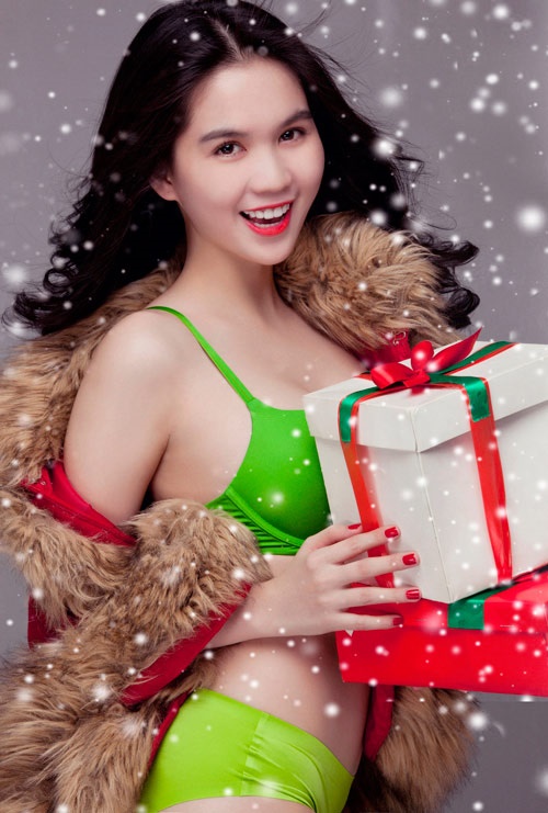 Hình ảnh Ngọc Trinh Bikini mùa giáng sinh nóng bỏng lôi cuốn 9