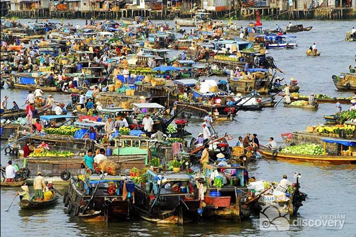 Hình ảnh chợ nổi trên sông nhộn nhịp và đầy màu sắc vô cùng thú vị 6