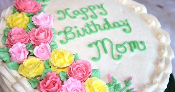 Những chiếc bánh sinh nhật nhật đẹp nhất để dành tặng cho mẹ yêu trong ngày sinh nhật 3