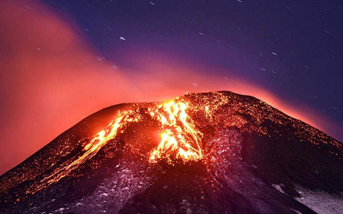 Tuyển tập hình ảnh núi lửa phun trào vô cùng kì vĩ và ấn tượng 3