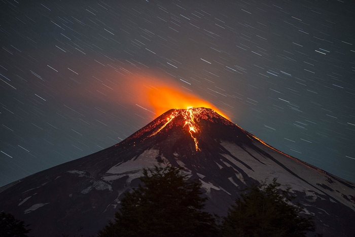 Tuyển tập hình ảnh núi lửa phun trào vô cùng kì vĩ và ấn tượng 6