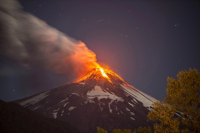Tuyển tập hình ảnh núi lửa phun trào vô cùng kì vĩ và ấn tượng 7