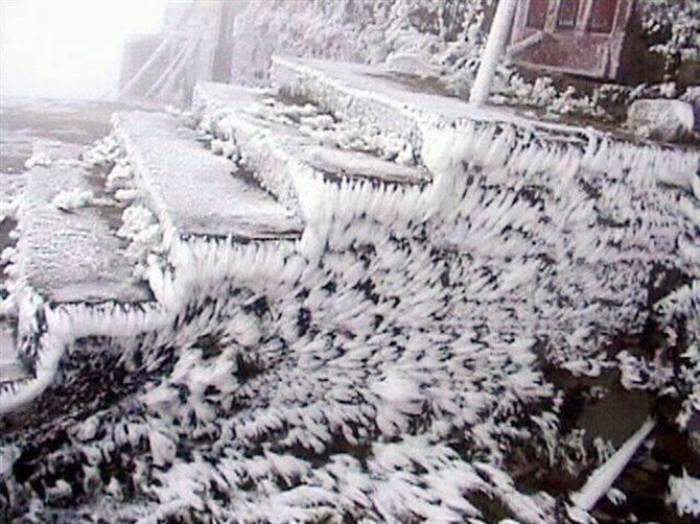 Tuyển tập hình ảnh tuyết rơi trắng xóa tuyệt đẹp ở Sapa sẽ khiến bạn ngỡ ngàng 2