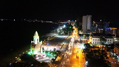 Biển Nha Trang hoàng hôn về đêm bình minh đẹp nên thơ 9