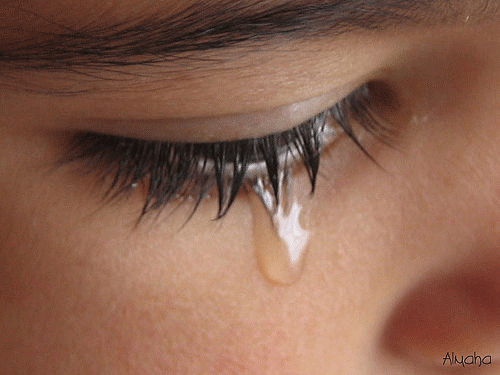 Hình ảnh nước mắt rơi con trai con gái buồn trong tình yêu 2