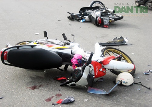 Hình ảnh tai nạn giao thông xe máy mới nhất chết người 15