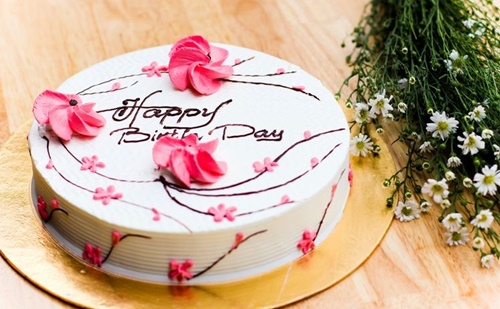 Hình ảnh bánh sinh nhật đẹp lung linh để tặng người yêu ý nghĩa ngọt ngào lãng mạn nhất 4
