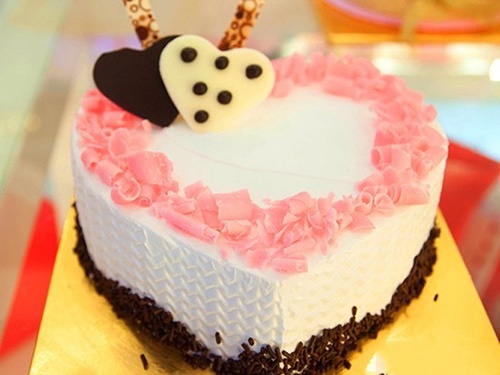Hình ảnh bánh sinh nhật đẹp lung linh để tặng người yêu ý nghĩa ngọt ngào lãng mạn nhất 9