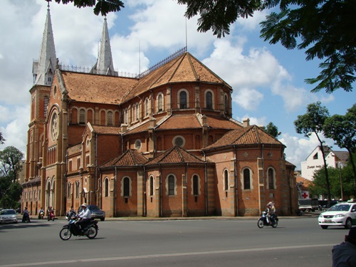 Nhà thờ đức bà Paris Sài Gòn là những tuyệt tác kiến trúc cần được bảo tồn 14