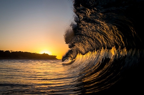 Hình ảnh biển đẹp với những cơn sóng cuộn tròn ấn tượng 14