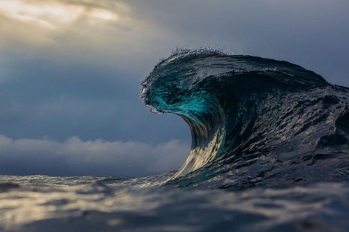 Hình ảnh biển đẹp với những cơn sóng cuộn tròn ấn tượng 18