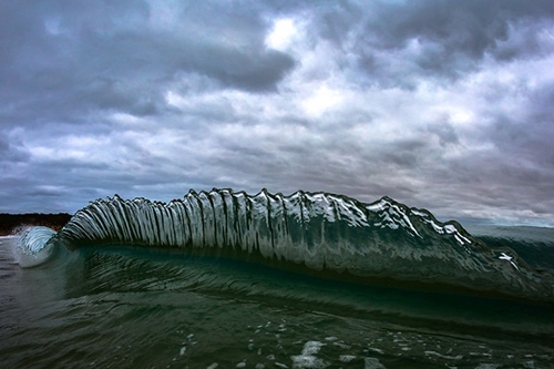 Hình ảnh biển đẹp với những cơn sóng cuộn tròn ấn tượng 7