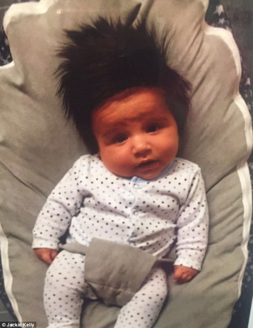Hình baby dễ thương ngộ nghĩnh lovely với mái tóc độc đáo nhất thế giới 3