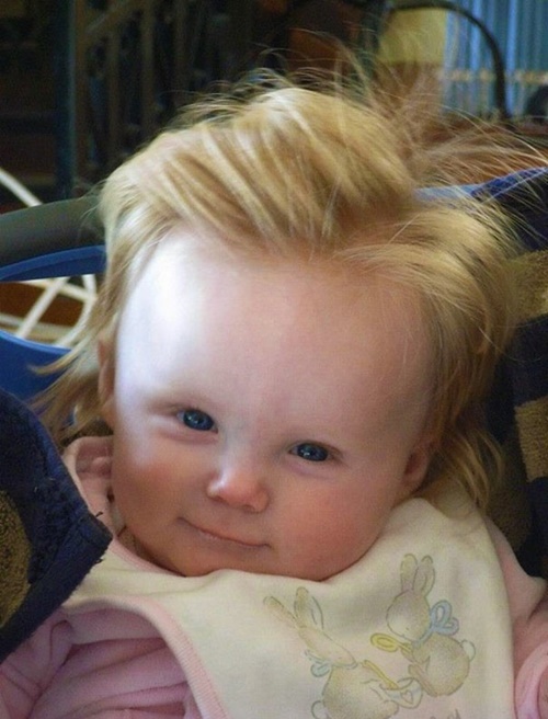 Hình baby dễ thương ngộ nghĩnh lovely với mái tóc độc đáo nhất thế giới 33